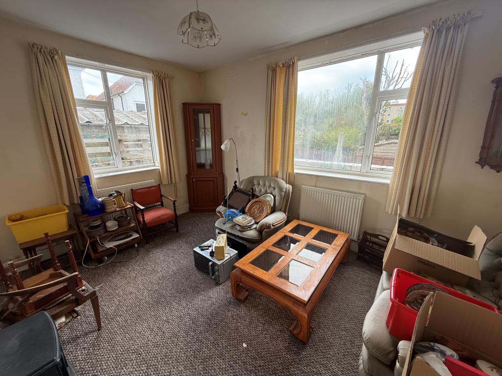 Lot: 120 - GROUND FLOOR FLAT FOR REPAIR AND REFURBISHMENT - Living Room